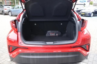 Toyota C-HR 1.8 HYBRID BI-TONE STUUR/STOEL&WISSERVERW. DODEHOEK DETECTIE ALL-SEASON PARELMOER/BI-TONE-LAK KEYLESS LED / 26