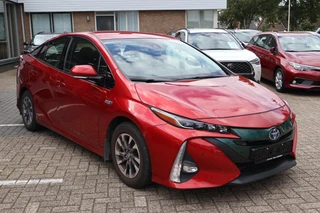 Toyota Prius 1.8 Plug-in Executive LED APPLE/ANDROID HEAD UP DISPLAY JBL NAVI KEYLESS / 7