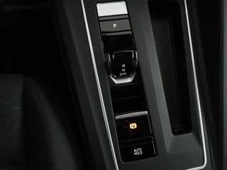 Volkswagen Golf Variant 1.5 eTSI Life Business | BTW | Automaat | Adaptive cruise | Stuur & Stoelverwarming | Camera / 24