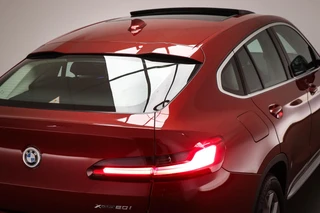 BMW X4 xDrive20i X-Line High Executive | PANORAMADAK | HEAD UP | STUURVERWARMING | TREKHAAK | 19" / 30