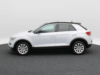 Volkswagen T-Roc 1.5 TSi Sport 150 Pk | Trekhaak | Adaptive Cruise | Camera | CarPlay | Panorama dak | 17 Inch | 159.197 Km !! / 10