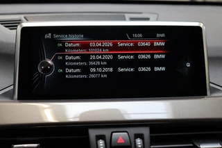 BMW X1 xDrive25i High Executive xLine Automaat  / Navigatiesysteem Plus / Driving Assistant Plus / Trekhaak / Panoramadak / Park Assistant / Leder / Park Assistant / AWD / 18 Inch / Head-Up Display / Stoelverwarming / Hifi / Parkeersensoren / Climate Control / LED / 26