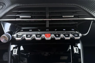 Peugeot e-2008 EV Allure Pack 50 kWh | Achteruitrijcamera | Lichtmetalen velgen | Navigatie | Apple Carplay/Android Auto | / 27
