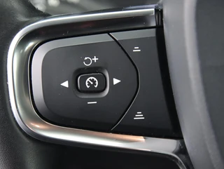 Volvo XC40 1.5 T3 Momentum Pro | Elek. wegklapbare trekhaak / 12