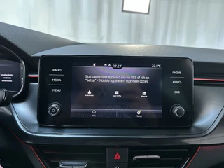 Skoda Kamiq 1.0 TSI Sport Business Virtual Cockpit Trekhaak Parkeersensoren App-Connect Stoelverwarming / 11