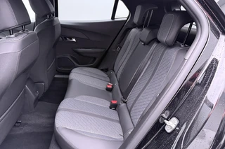 Peugeot 2008 1.2 Hybrid 145 Allure 2+6 Jaar Garantie / 9