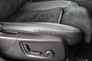 Volvo XC40 1.5 T5 Recharge R-Design Harman Kardon Panoramadak Memory / 44