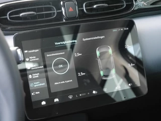 Leapmotor T03 Design 37.3 kWh | Nieuwe auto | Snel leverbaar! | Actieradius van 265 km (WLTP) Gecombineerd | Camera | Panoramadak | Adaptive cruise control | Dodehoek detectie | Lichtmetalen velgen / 28