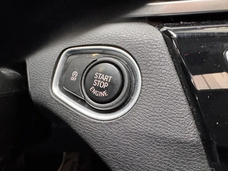 BMW X1 sDrive18i Executive | X-line | Pano | Navi | Camera | Keyless | Elektr achterklep | Stoelverwarming | Elektr stoelen / 17