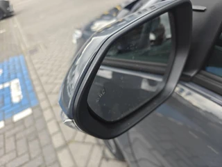 Toyota Yaris 1.5 Hybrid 115 Dynamic NIEUW DIRECT LEVERBAAR! MODEL 2026 STOEL/STUURVERW PARK-SENSOREN BLIND SPOT 17'' LM-VELGEN NAVI KEYLESS LED APPLE/ANDROID / 10