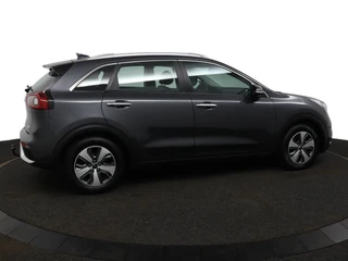 Kia Niro 1.6 GDi Hybrid DynamicLine  - Trekhaak - Apple Carplay/Android Auto - Achteruitrijcamera - Cruise Control - Virena Zekerheidspakket t.w.v. €895,- / 9