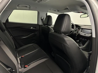 Opel Grandland X 1.2 Turbo Business Executive CAMERA TREKHAAK CARPLAY LM NAVI ECC CRUISE. / 17