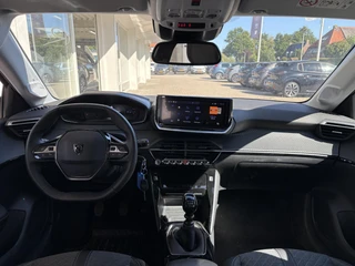 Peugeot 208 1.2T 100pk Allure / 9