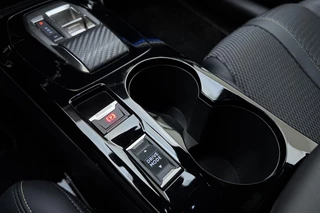 Peugeot 208 1.2 Hybrid 145 e-DCS6 GT | Climate & Cruise Control | Achteruitrij camera | AppleCarplay/Android Auto | / 32