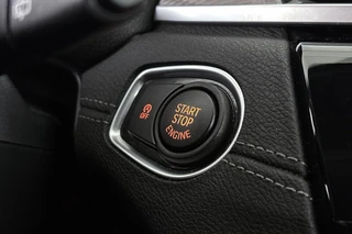 BMW X2 xDrive20i High Executive M Sport X Achteruitrijcamera Head-Up Leder Adaptief Onderstel / 35