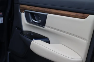 Honda CR-V 2.0 Hybrid Lifestyle / 21
