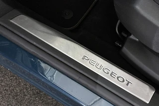 Peugeot 3008 1.2 PureTech GT Black Pack Trekhaak Keyless Stoelverwarming / 25