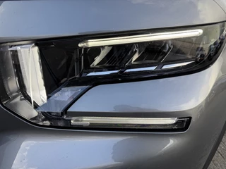 Citroën C3 100pk Max (Camera - Navigatie - Automatische Airco - LED - 17"- Apple Carplay - Draadloos laden - Two Tone) / 24