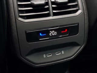 SEAT Leon Sportstourer 1.5 eTSI FR Business Intense 150 PK Schuif-Kantel Dak | NL-Auto | Camera | Beats Audio | Virtual Cockpit / 34