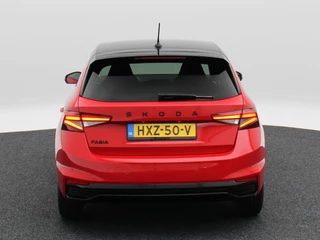 Škoda Fabia 1.0 TSi Monte Carlo 115 Pk Automaat | Stoelverwarming | Camera | Climatronic | CarPlay | Cruise Control | 17 Inch | 27.303 Km !! / 7
