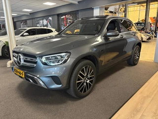 Mercedes-Benz GLC-klasse 300e 4MATIC Premium Plus / trekhaak / sfeer verlichting / panorama-dak / virtual / 8