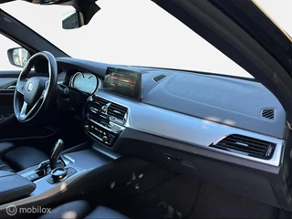 BMW 5-serie Touring 530i High Exec/Pano/Head Up/Leer/19"/LED / 15