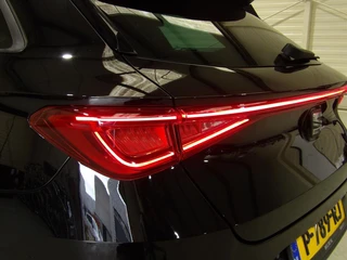 SEAT Leon Sportstourer 1.5 eTSI 150pk DSG-7 FR Business Intense / 13