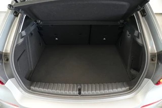 BMW 1 Serie 118i Sport Line  Keyless Go Navi LED Carplay 24 Maanden garantie* (Vraag naar de voorwaarden) / 24