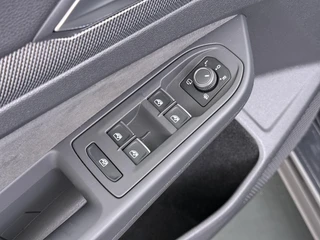 Volkswagen Golf 2.0 TSI GTI 265PK | APPLE CARPL. ADNROID AUTO | ACC | PANORAMA DAK | 360° CAMERA | STOEL/STUUR VERWARMING | / 17