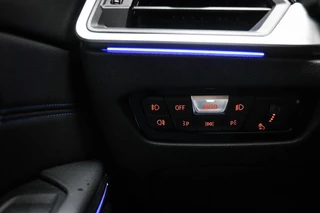 BMW 3-serie 318i M-Sport Executive Edition | AUDIO MEDIA- PACK | DRAADLOZE LADER | DAB | APPLE | CAMERA | 19" / 29
