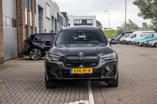 BMW iX3 M-Sport Impressive 80 kWh, BTW, VOL!, SOH 94%, Pano / 10