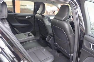 Volvo XC40 T4 Momentum | Stoelverwarming | Trekhaak | Parkeercamera | Keyless / 21