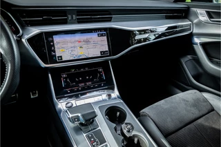Audi A6 Avant 55 TFSI e Quattro S Line  Full Black Matrix Led Panorama 21" ACC Trekhaak / 11