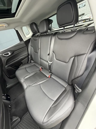 Jeep Compass 4xe 240 Plug-in Hybrid Electric Summit (Elektrisch Schuifdak - Leder incl verwarming/koeling/geheugen - Elektrische Klep - 360gr Camera - Adaptieve Cruise Controle - 19"- Keyless Entry - LED - 4x4) / 19