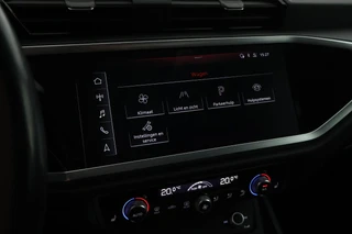 Audi Q3 35 TFSI 150pk S-Tronic Advanced LED Koplampen Stoelverwarming Trekhaak ACC Parkeersensoren / 32