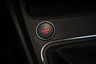 SEAT Leon ST 1.0 EcoTSI Style Business Intense  Navigatie CruiseControl Trekhaak! / 13