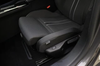 Opel Astra Sports Tourer 1.2 Turbo Hybrid GS 145 PK  Automaat | Navigatie | Climate control | Camera | Stoel & Stuurverwarming | Keyless | Lichtmetalen velgen | Extra getint glas / 19