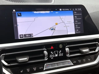 BMW 3-serie 330e xDrive | Dravit Grau | Camera | Stoelverwarming | Memory Stoelen | / 38
