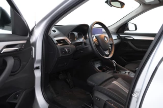 BMW X1 sDrive18d High Executive  Automaat, Panorama dak, Navigatie / 13