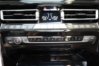 BMW 8 Serie M850i xDrive High Executive M Sport Pakket Automaat  / Live Cockpit Professional / Individual Leder Merino / Driving Assistant / Carbon Exterieur / Active Steering / Laserlight / M Sportremsysteem / Active Cruise Control met Stop en Go-functie / M Sportdifferentieel / Shadow Line / Achteruitrijcamera / Harman Kardon / 28