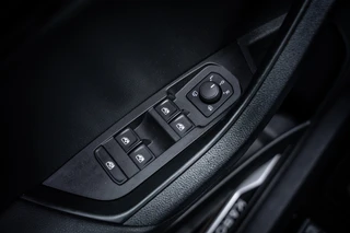Skoda Karoq 1.5 TSI ACT Sportline Business | Autom. | Navi | PDC | Cruise | LED / 21
