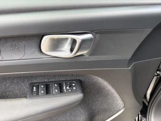 Volvo XC40 Recharge Plus SOH 92%| PILOT ASSIST ACC| ELEKTRISCHE ACHTERKLEP| DODE HOEK SENSOR |WARMTEPOMP| STOEL + STUURVERWARMING| ACHTERUITRIJCAMERA| RIJKLAAPRIJS INCL. 12 MND BOVAG GARANTIE| / 19
