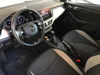 Skoda Kamiq 1.0 TSI DSG Business Camera, Navigatie / 11