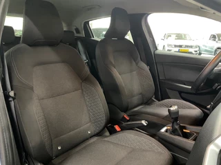Renault Clio 1.0 TCe Zen/ Nederlandse auto/ Parkeersensoren achter/ Airco/ Apple carplay/ Android / 24