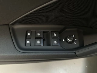 Audi A3 Sportback Sportback 35 TFSI Advanced edition Stoelverwarming Navigatie Climate Control / 18