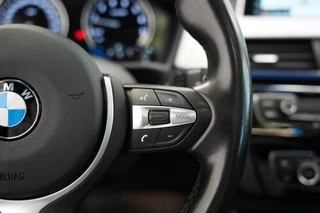 BMW X1 sDrive20i High Executive  Panoramadak M-Sport Trekhaak / 9