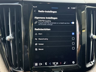 Volvo XC60 2.0 Recharge T6 AWD Inscription  | Stoelventilatie | LED | Keyless | Apple Carplay | Stuur- en stoelverwarming |  Pano / 42