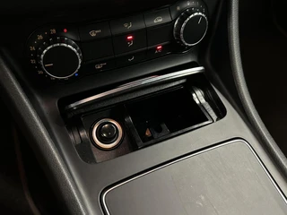 Mercedes CLA-klasse 180 Business Solution AMG NAVI CRUISE LM. / 45