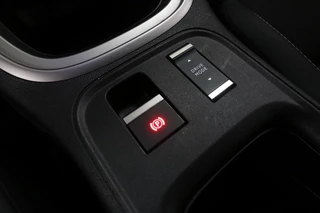 Jeep Avenger 1.2 e-Hybrid Summit (Automaat) / 29