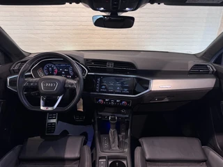 Audi Q3 35 TFSI S-Line Black Edition Pano Camera Leder Trekhaak 19'' / 16